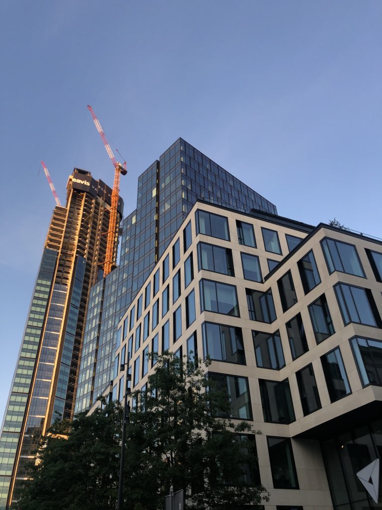 Kompleks Varso - Video