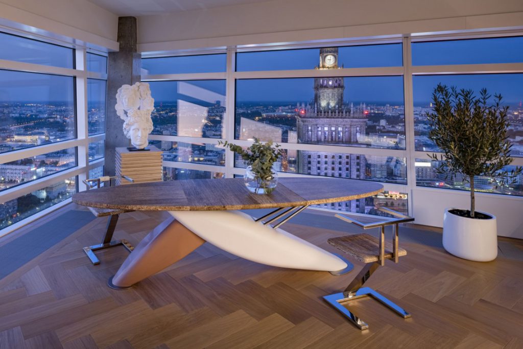 Luksus na Złotej 44