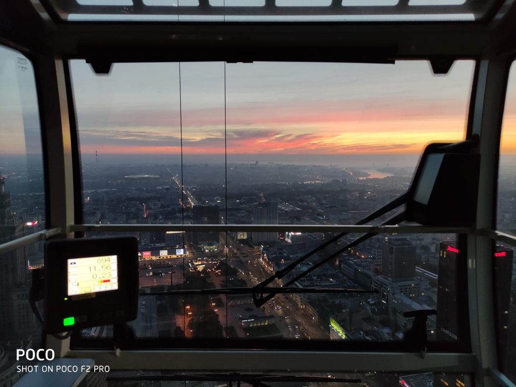 Widok z żurawia przy Varso Tower