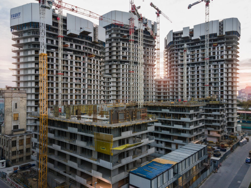 Bliska Wola Tower w budowie