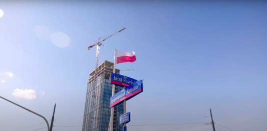 Forest - wycieczka video po wieżowcu