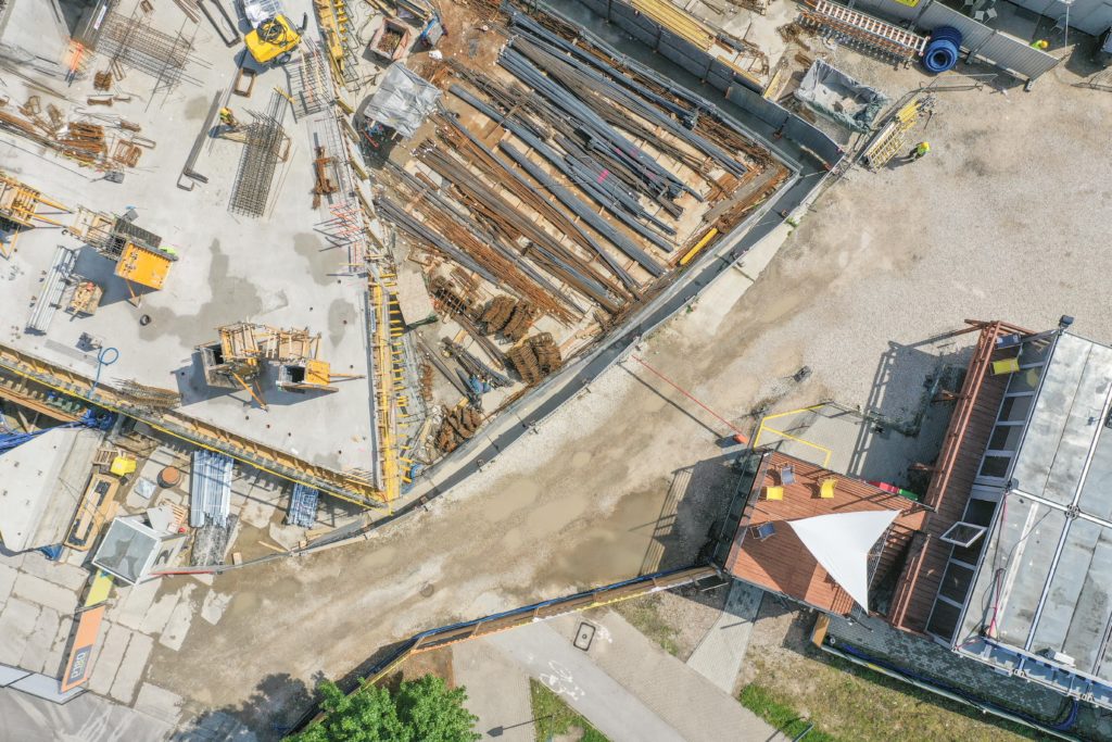 Beton o niskim śladzie węglowym na budowie P180