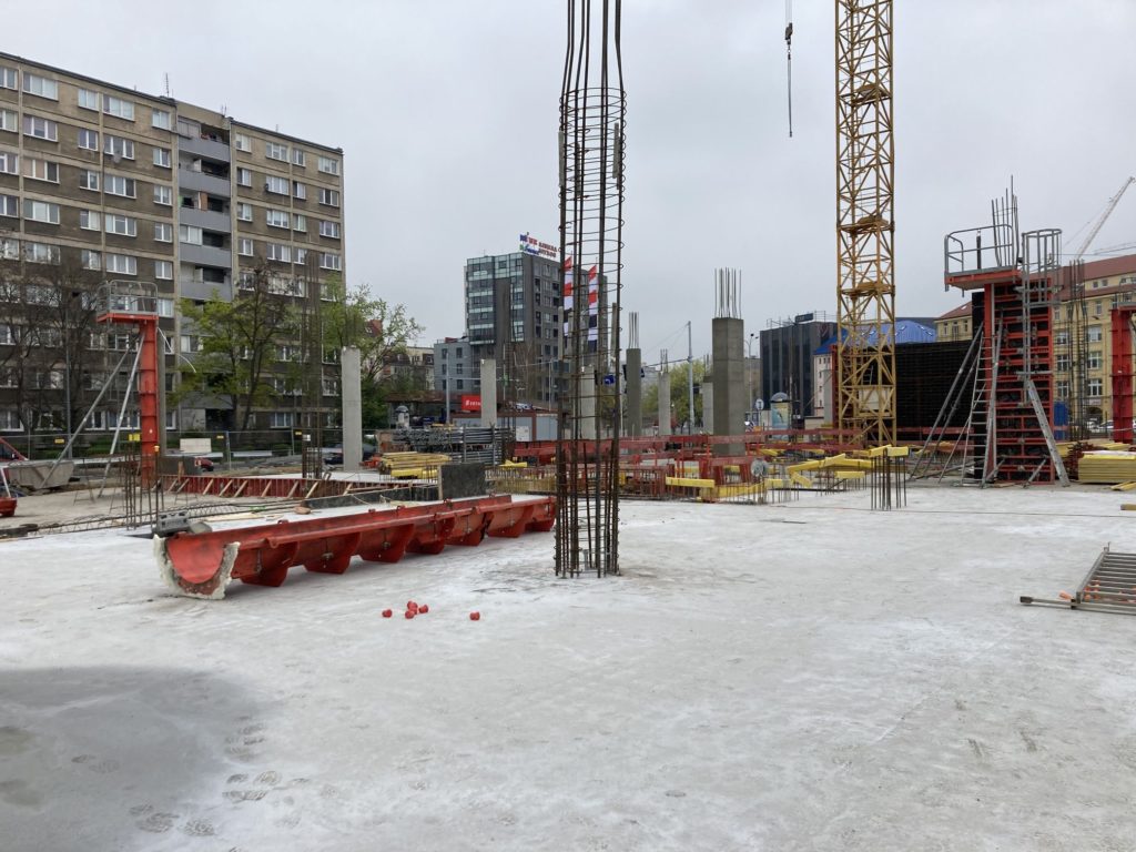 Infinity wychodzi z ziemi