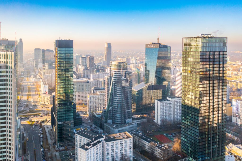 Wieżowiec Skysawa i inne drapacze chmur