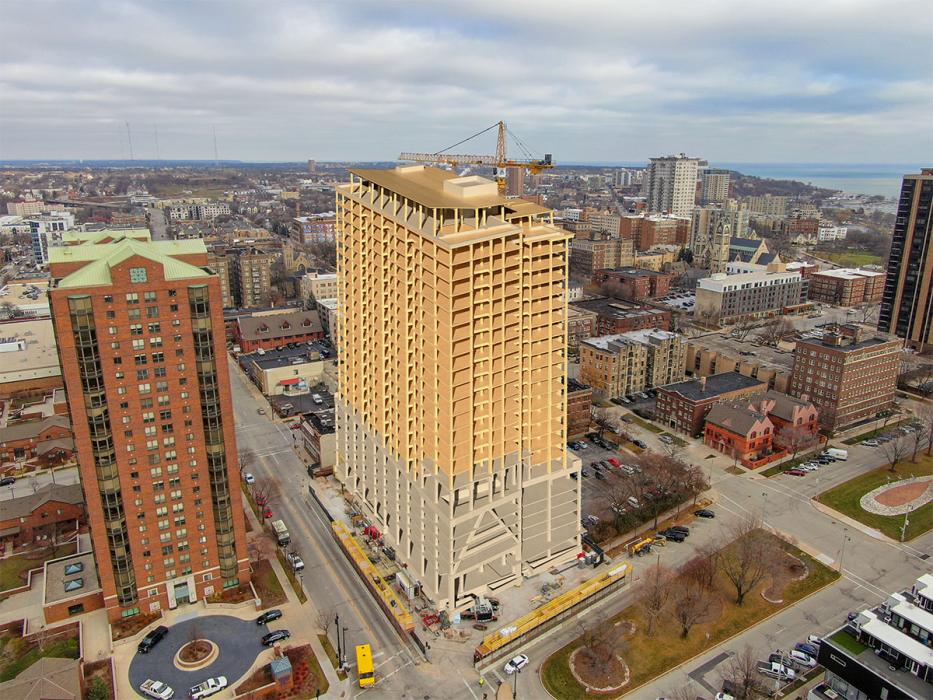 Ascent, fot. Thomton Tomasseti