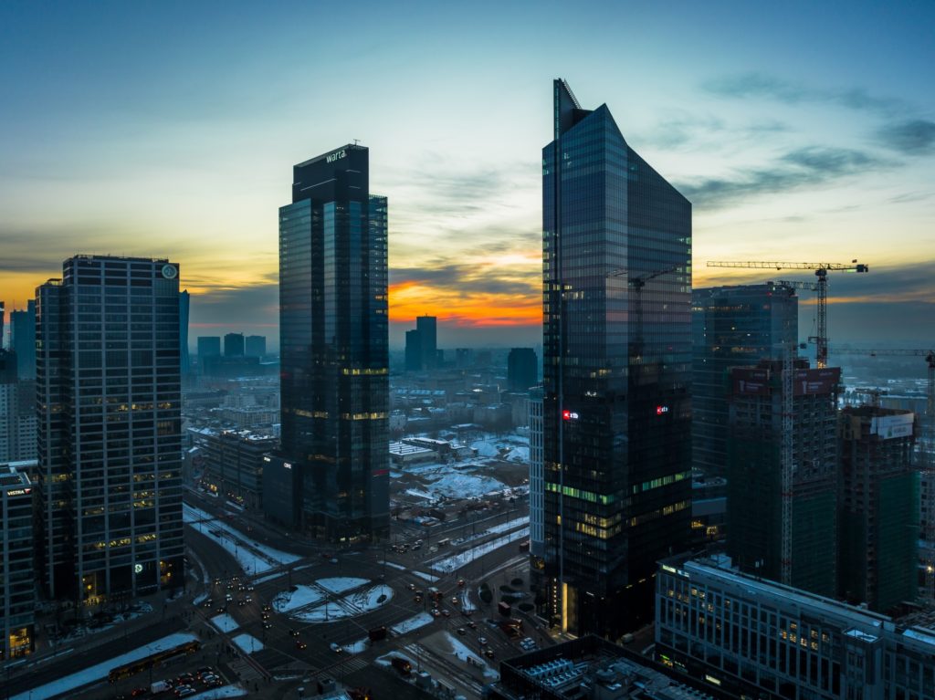 Skyliner i wieżowce w okolicy Ronda Daszyńskiego w Warszawie