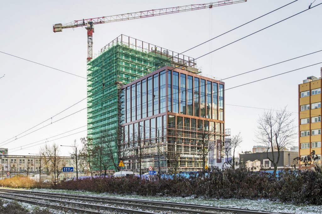 VIBE odsłania elewacje. Nawiązują do industrialnej historii Woli