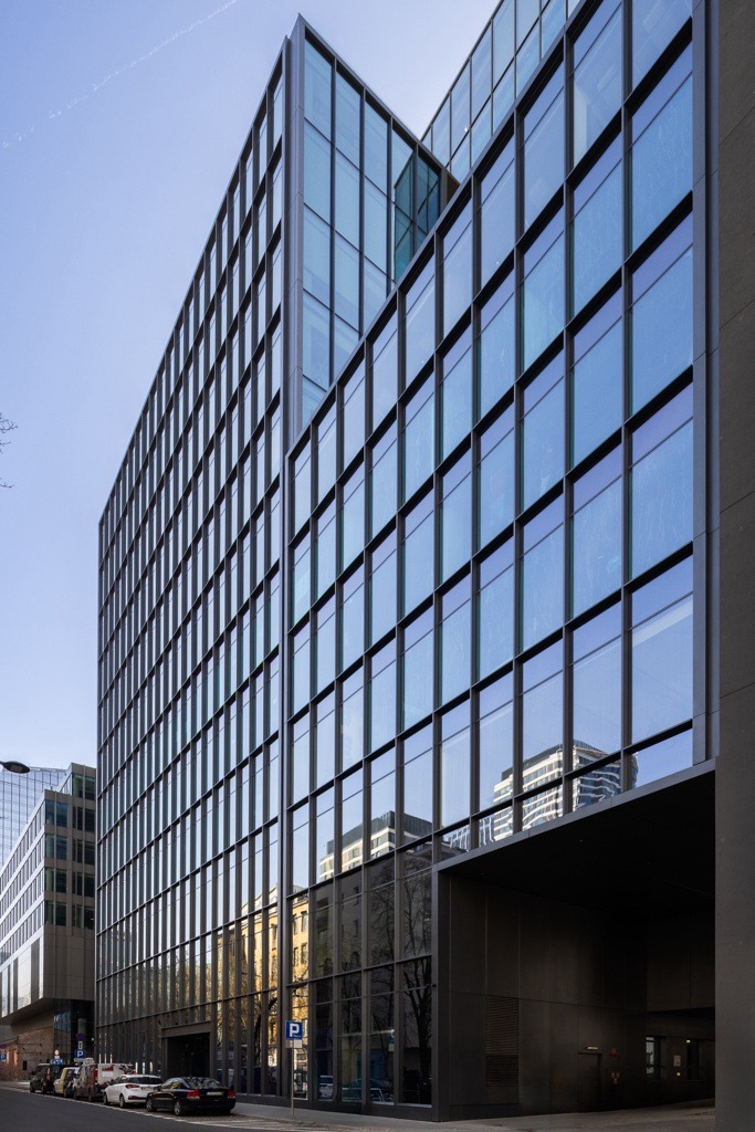 Skanska sprzedaje Studio B w Warszawie za 86 mln euro