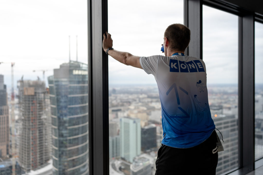 Skyliner Everest Run 2025 – start zapisów na wyjątkowy bieg charytatywny