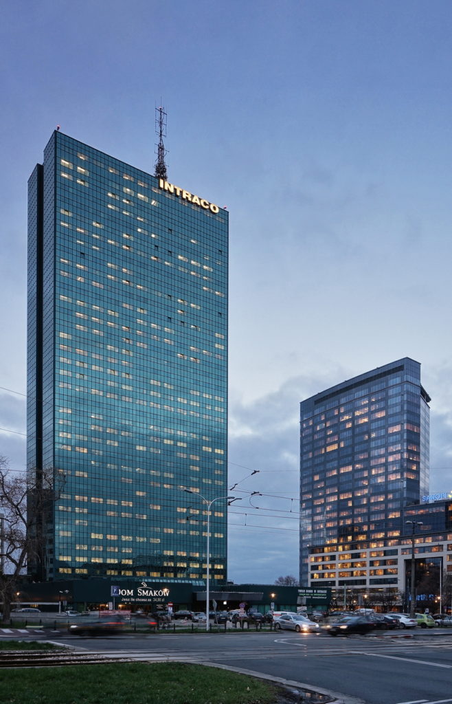 Budynki Intraco (po lewej) oraz North Gate